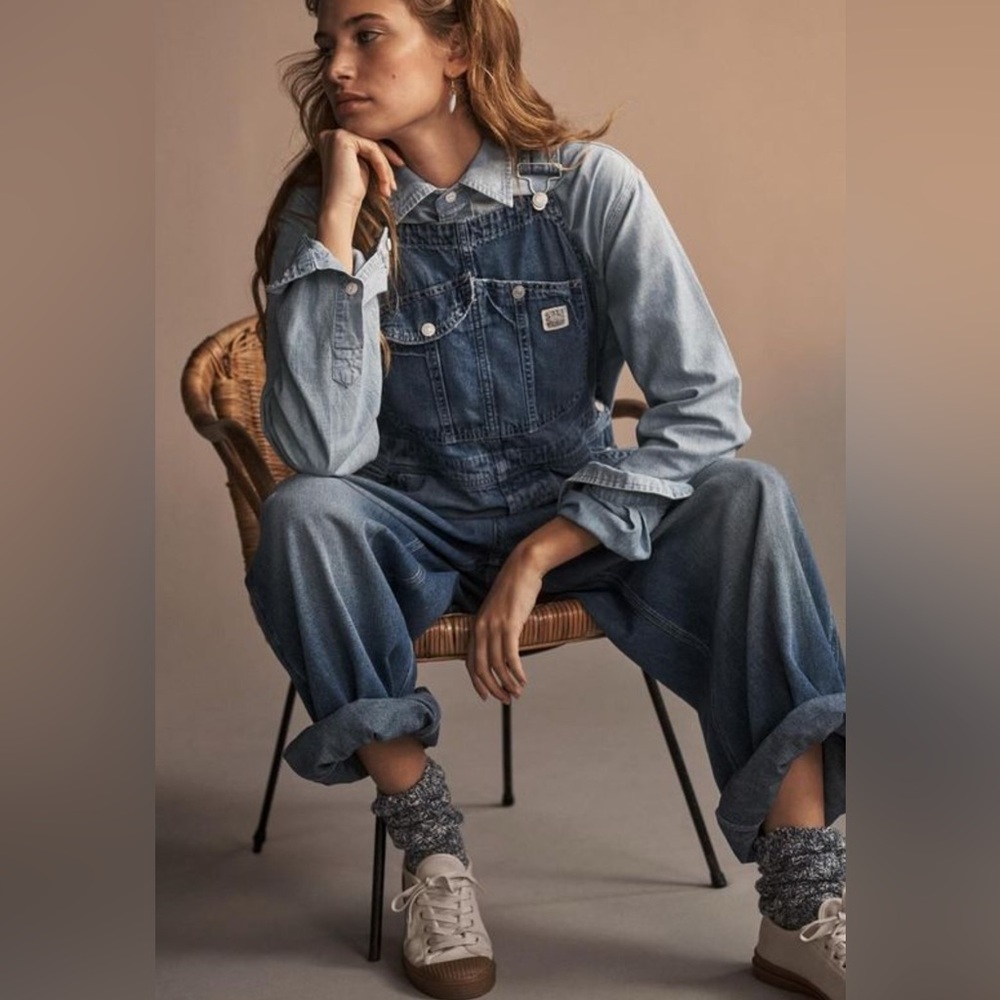 Beautiful Straight leg Blue Denim Overalls Distressed Like New - Picture 2 of 7